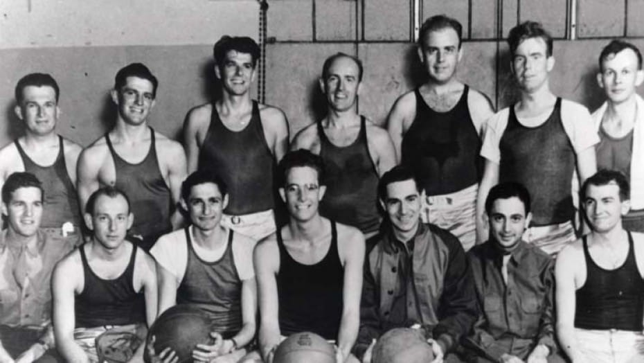 Reagan-1943-ArmyAirForceBasketballTeam